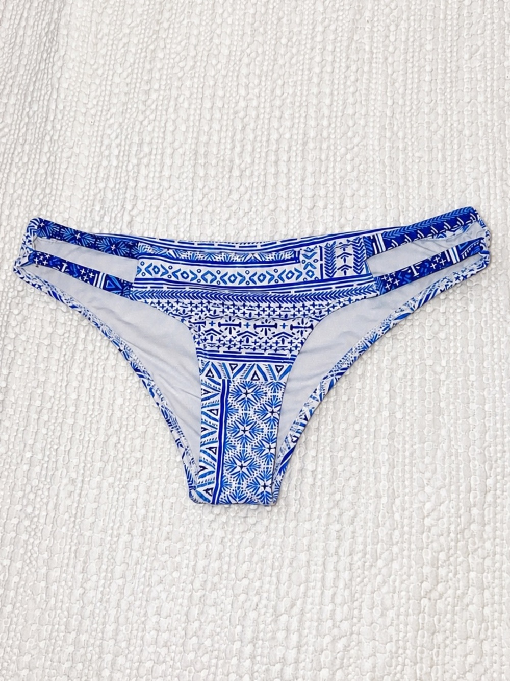 OndadeMar Blue Paisley Aztec Strappy Side Bikini Bottoms Size Small